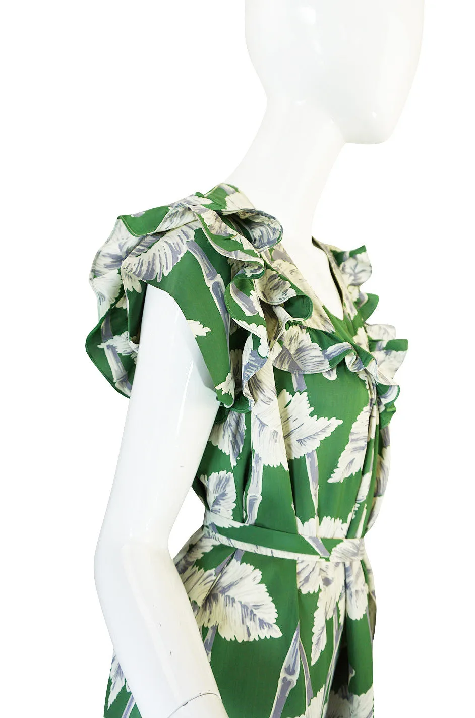 1940s Green Silky Rayon Hawaiian Leaf Print Dress