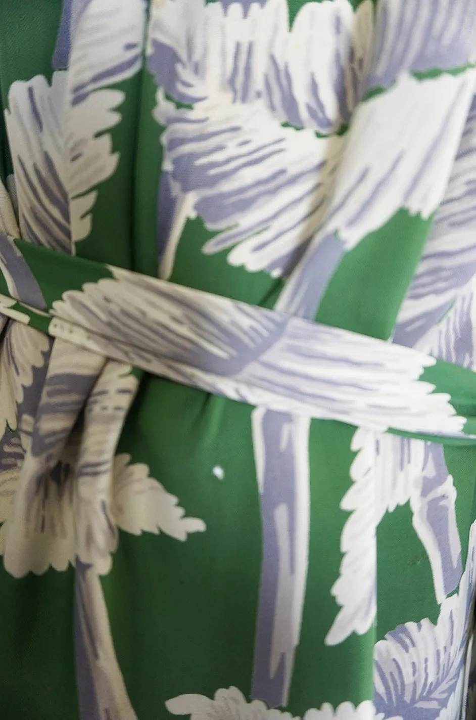 1940s Green Silky Rayon Hawaiian Leaf Print Dress