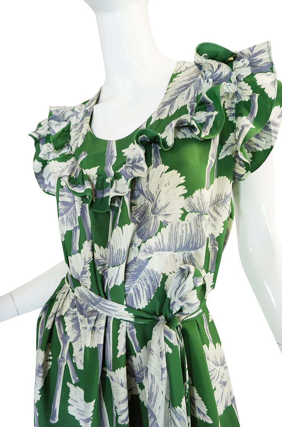 1940s Green Silky Rayon Hawaiian Leaf Print Dress