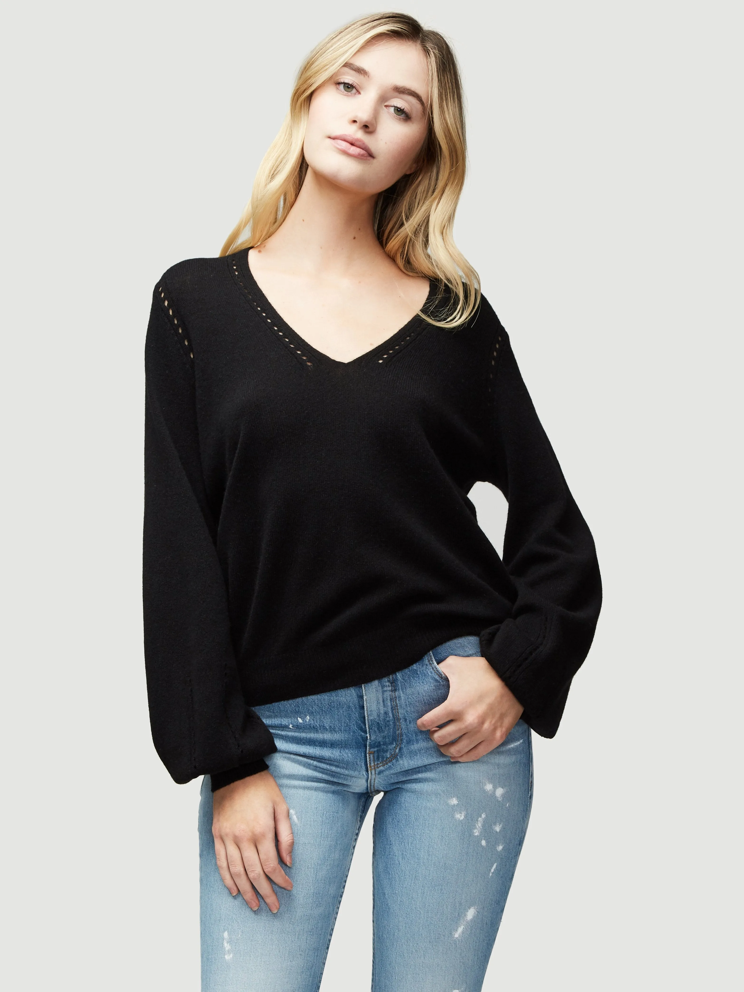 Sustainable Cashmere Pointelle V Neck Sweater -- Noir